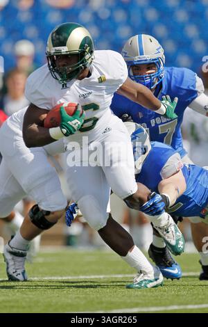 September 2012 - Colorado Springs, Colorado, USA S - Colorado State Rams Running Back CHRIS NWOKE (6) führt den Ball im ersten Quartal. Die Air Force Falcons waren Gastgeber der Colorado State Rams im Falcon Stadium in Colorado Springs, CO. (Foto: © Isaiah Downing/ZUMApress.com) Stockfoto
