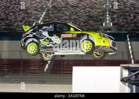 29. September 2012 - Las Vegas, Nevada, USA - 29. September 2012 - Las Vegas, Nevada, USA - Dave Mirra, Fahrer des Subaru Puma Rallycross #40 / VSC 2012 Subaru WRX STI, während der aufregenden Rennaktion der Sylvania SilverStar zXe Global Rallycross Championship auf dem Las Vegas Motor Speedway in Las Vegas, NV. (Kreditbild: © Matt Gdowski/ZUMAPRESS.com) Stockfoto