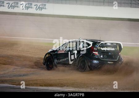 29. September 2012 - Las Vegas, Nevada, USA - 29. September 2012 - Las Vegas, Nevada, USA - Toomas Heikkinen, Fahrer des #57 Bluebeam / OMSE 2012 Ford Fiesta, während der spannenden Rennaktion der Sylvania SilverStar zXe Global Rallycross Championship auf dem Las Vegas Motor Speedway in Las Vegas, NV. (Kreditbild: © Matt Gdowski/ZUMAPRESS.com) Stockfoto