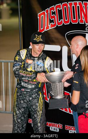 29. September 2012 - Las Vegas, Nevada, USA - 29. September 2012 - Las Vegas, Nevada, USA - Tanner Foust, Fahrer des #34 Rockstar Energy Etnies Ford / OMSE 2012 Ford Fiesta, gratuliert Discount Tire zu seinem Sieg bei der Sylvania SilverStar zXe Global Rallycross Championship auf dem Las Vegas Motor Speedway in Las Vegas, NV. (Kreditbild: © Matt Gdowski/ZUMAPRESS.com) Stockfoto