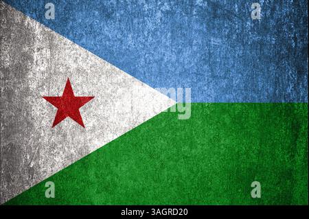 Staatsflagge Dschibuti. Schmutzige Dschibuti-Flagge auf Metalloberfläche. Metallstruktur Stockfoto