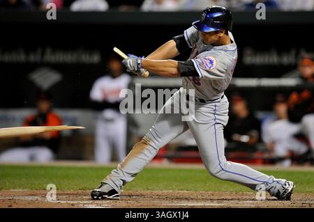 16. Juni 2009: Fernando Martinez #26 für die New York Mets bricht seinen Schläger während eines Interleague-Spiels gegen die Heimatstadt Baltimore Orioles im Oriole Park at Camden Yards in Baltimore, Maryland. Die Mets Beat the Orioles 6 - 4 (Bild: © Joy Absalon/Cal Sport Media/ZUMA Press/ZUMA Press) Stockfoto