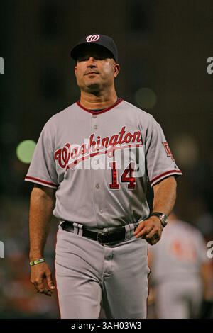 26. Juni 2009: Manny Acta #14, Manager der Washington Nationals in Aktion beim Baltimore Orioles 11-1 Sieg gegen den Rivalen Washington Nationals im Interleague-Spiel im Oriole Park in Camden Yards in Baltimore, Maryland. (Bild: © Mitch Stringer/Cal Sport Media/ZUMA Press) Stockfoto