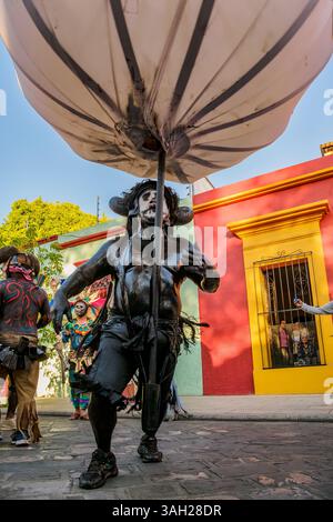 Karnevalsparade in der Mazedonio Alcala Street, Oaxaca de Juarez, Oaxaca State, Mexiko Stockfoto