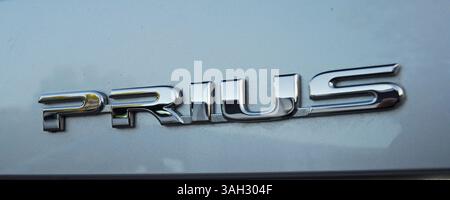 November 2009 – Los Angeles, Kalifornien, USA – der brandneue Toyota Prius 2009 wird exklusiv mit einem Gas-/Hybridmotor mit 134 PS angeboten. Die Preise beginnen bei 800 $. ABBILDUNG: 2009 Toyota Prius-Logo hinten. (Kreditbild: © Harvey Schwartz/ZUMA Press) EINSCHRÄNKUNGEN: * Volltext verfügbar * Stockfoto