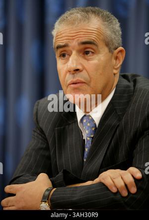 Vereinte Nationen – NYC – 03. November 2009 – Ahmed Djoghlaf, Exekutivsekretär des Übereinkommens über die biologische Vielfalt, lanciert das Logo für das Internationale Jahr der biologischen Vielfalt (Credit Image: © Luiz Rampelotto/ZUMA Press) Stockfoto