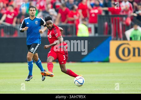30. Mai 2015: Toronto FC-Verteidiger Warren Creavalle (3) während eines MLS-Spiels zwischen Toronto FC und San Jose Earthakes im BMO Field in Toronto, ON. (Bild: © Kevin Sousa/Cal Sport Media/ZUMAPRESS.com) Stockfoto