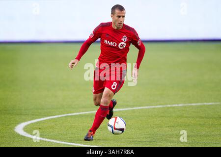 30. Mai 2015: Toronto FC-Mittelfeldspieler Benoit Cheyrou (8) während eines MLS-Spiels zwischen Toronto FC und San Jose Earthakes im BMO Field in Toronto, ON. (Bild: © Kevin Sousa/Cal Sport Media/ZUMAPRESS.com) Stockfoto