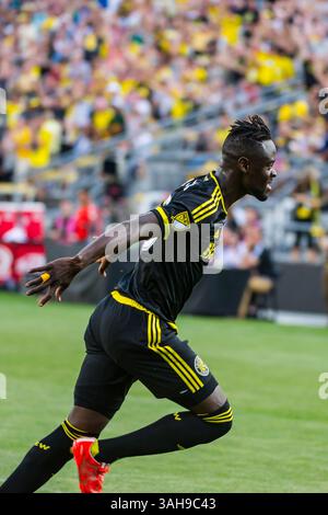 Kei Kamara (23) feiert sein Tor in der ersten Hälfte des Spiels zwischen Seattle Sounders FC und Columbus Crew SC im MAPFRE Stadium in Columbus OH. Am 9. Mai 2015. (Foto: © Dorn BYG/Cal Sport Media/ZUMAPRESS.com) Stockfoto