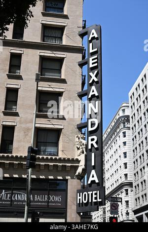 LOS ANGELES, KALIFORNIEN - 7. April 2025: Das Alexandria Hotel, ein Luxushotel zu Beginn des 20. Jahrhunderts im damaligen Herzen der Innenstadt Stockfoto