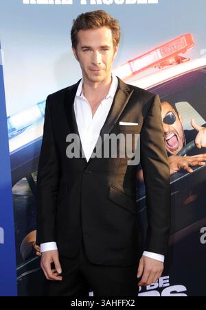 James D'Arcy bei der Premiere von Twentieth Century Fox's 'Let's Be Cops' im ArcLight Hollywood in Hollywood, Kalifornien - 07. August 2014 Stockfoto
