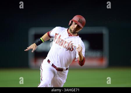 April 2015; Phoenix, AZ, USA; der Arizona Diamondbacks Center Fielder Ender Inciarte (5) rundet die dritte Basis gegen die San Francisco Giants während des MLB-Spiels im Chase Field in Phoenix, AZ. Joe Camporeale/Cal Sport Media(Bild: © Joe Camporeale/Cal Sport Media/ZUMAPRESS.com) Stockfoto