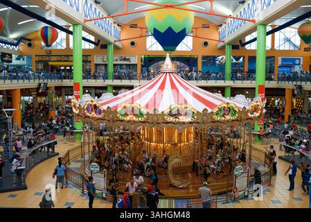 April 2014 - Panama - Food Court in der Albrook Mall, dem größten Einkaufszentrum in Panama City. (Bild: © Sergi Reboredo/ZUMA Wire/ZUMAPRESS.com) Stockfoto