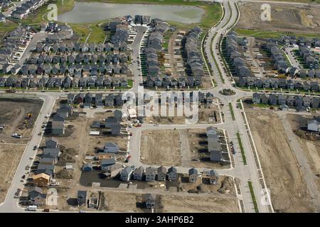 11. September 2008 - Calgary, Alberta, Kanada - Bau neuer Wohnungen in den Vororten von Calgary. (Foto: © Larry MacDougal via ZUMA Wire) Stockfoto