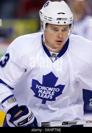 16. November 2008 - Calgary, Alberta, Kanada - Foto des NHL-Spielerprofils von Toronto Maple Leafs' Alexei Ponikarovsky aus der Ukraine während eines Hockeyspiels in Calgary. (Foto: © Larry MacDougal via ZUMA Wire) Stockfoto