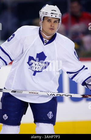 16. November 2008 - Calgary, Alberta, Kanada - Foto des NHL-Spielerprofils von Toronto Maple Leafs' Alexei Ponikarovsky aus der Ukraine während eines Hockeyspiels in Calgary. (Foto: © Larry MacDougal via ZUMA Wire) Stockfoto