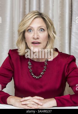 3. August 2017: Hollywood, Kalifornien, USA: EDIE FALCO spielt in der Fernsehserie Law & Order True Crime: The Mendendez Murders. Edith „Edie“ Falco (* 5. Juli 1963 in New York City) ist eine US-amerikanische TV-, Film- und Bühnenschauspielerin, die für ihre Rollen als Diane Whittlesey in der HBO-Serie Oz (1997–2000), Carmela Soprano in der HBO-Serie The Sopranos (1999–2007), die Titelfigur der Showtime-Serie Nurse Jackie (2009–15) und Sylvia Wittel in der Webserie Horace and Pete (2016) bekannt ist. (Bild: © Armando Gallo/ZUMA Studio) Stockfoto