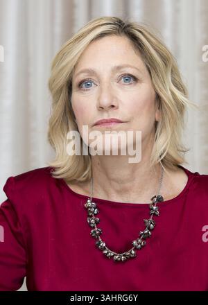 3. August 2017: Hollywood, Kalifornien, USA: EDIE FALCO spielt in der Fernsehserie Law & Order True Crime: The Mendendez Murders. Edith „Edie“ Falco (* 5. Juli 1963 in New York City) ist eine US-amerikanische TV-, Film- und Bühnenschauspielerin, die für ihre Rollen als Diane Whittlesey in der HBO-Serie Oz (1997–2000), Carmela Soprano in der HBO-Serie The Sopranos (1999–2007), die Titelfigur der Showtime-Serie Nurse Jackie (2009–15) und Sylvia Wittel in der Webserie Horace and Pete (2016) bekannt ist. (Bild: © Armando Gallo/ZUMA Studio) Stockfoto