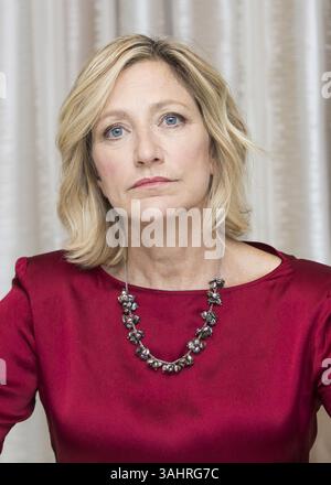 3. August 2017: Hollywood, Kalifornien, USA: EDIE FALCO spielt in der Fernsehserie Law & Order True Crime: The Mendendez Murders. Edith „Edie“ Falco (* 5. Juli 1963 in New York City) ist eine US-amerikanische TV-, Film- und Bühnenschauspielerin, die für ihre Rollen als Diane Whittlesey in der HBO-Serie Oz (1997–2000), Carmela Soprano in der HBO-Serie The Sopranos (1999–2007), die Titelfigur der Showtime-Serie Nurse Jackie (2009–15) und Sylvia Wittel in der Webserie Horace and Pete (2016) bekannt ist. (Bild: © Armando Gallo/ZUMA Studio) Stockfoto