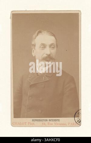 Dieses Foto von Isidore Alphonse Chalot aus der Boyer-Sammlung zeigt Adolphe Laville, eine historische Figur in der französischen Geschichte. Das Foto spiegelt den Stil und die Techniken der französischen Porträtmalerei des späten 19. Jahrhunderts wider. Stockfoto