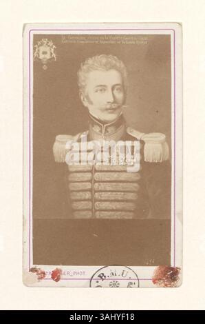 BOYER 1463 ist mit Chevalier Joseph de La Villatte, einem Kapitän der Königlichen Garde und Kommandeur der Grenadiere. Der Druck veranschaulicht seine militärische Rolle während der Regierungszeit von König Ludwig XVI. Und stellt ihn als Adelsfigur im Frankreich des 18. Jahrhunderts dar. Stockfoto