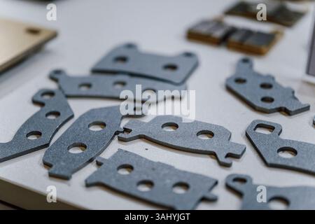 Bremsbeläge für Motorrad. Bremssättel für Roller Stockfoto