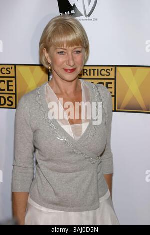 Januar 2005 – Los Angeles, Kalifornien, USA – 10. Januar 2005 – Los Angeles, Kalifornien – Helen Mirren. Der 10. Annual Critics' Choice Award wurde am Wiltern Theatre verliehen. Foto: Jacqui Wong/AdMedia Stockfoto