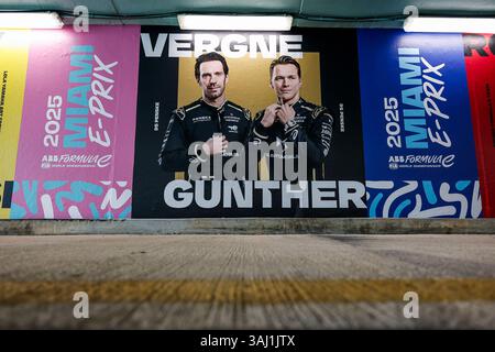 Homestead, Etats Unis. April 2025. Miami Electric, Ambiente während des Miami ePrix, 5. Runde der ABB FIA Formel E Weltmeisterschaft 2024-25, auf dem Homestead - Miami Speedway vom 9. Bis 12. April 2025 in Homestead, Florida, USA - Foto Julien Delfosse/DPPI Credit: DPPI Media/Alamy Live News Stockfoto