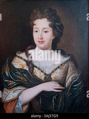 Dieses Porträt, das der Werkstatt von Henri Beaubrun dem Jüngeren zugeschrieben wird, zeigt eine Adlige, die einst fälschlicherweise als Anne-Geneviève de Bourbon, Schwester von Louis, Grand Condé, identifiziert wurde. Er wurde um 1680 geschaffen und spiegelt die Eleganz und den Stil französischer aristokratischer Porträts wider. Stockfoto