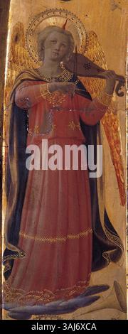 Dieses unerhellte Detail aus Fra Angelico Linaiuoli Triptychon von 1433 zeigt einen Engel, der einen rebec spielt. Die Engelsfigur ist zart dargestellt, mit den sanften Farbtönen und der sorgfältigen Schattierung, die für Fra Angelico charakteristisch sind. Die Komposition spiegelt den Fokus des Künstlers auf die göttliche Darstellung durch religiöse Kunst wider. Stockfoto