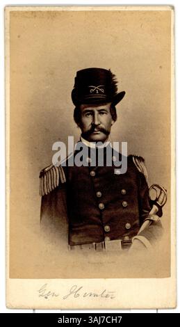 Dieses Foto, das zwischen 1861 und 1865 aufgenommen wurde, zeigt David Hunter, einen General der Union Army während des Amerikanischen Bürgerkriegs. Das Bild spiegelt den formalen Porträtstil der Mitte des 19. Jahrhunderts wider. Stockfoto