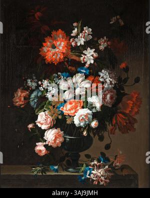 Dieses Stilleben aus dem 17. Jahrhundert, das Pieter Hardimé zugeschrieben wird, zeigt eine Vielzahl von Blumen, darunter Rosen, Tulpen, Nelken, Geißblatt, und Morgenglück, angeordnet in einer Glasvase auf einem Steinvorsprung. Das Gemälde veranschaulicht das akribische Detail des niederländischen Blumenstilllebens. Stockfoto