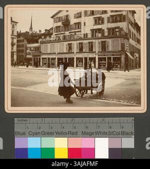 Eine Fotografie von 1896 von Kindern in einem Wagen entlang des Sonnenquai, einer prominenten Gegend von Zürich. Das Bild fängt die Kinder ein, die eine gemütliche Fahrt genießen, und zeigt das tägliche Leben zu dieser Zeit. Stockfoto