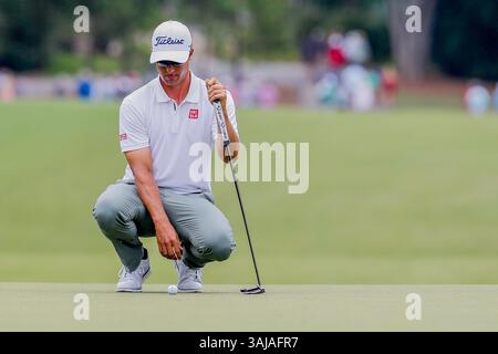 10. August 2017: Adam Scott aus Australien stellt seine Linie auf dem 11. Grün während der ersten Runde der 99. PGA Championship im Quail Hollow Club in Charlotte, NC, heraus. (Scott Kinser/Cal Sport Media)(Credit Image: &Copy; Scott Kinser/CSM via ZUMA Wire) Stockfoto