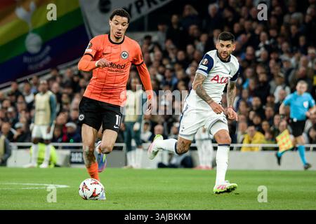London, Großbritannien. April 2025. London, England, 11. April 2025: Hugo Ekitike (11 Eintracht Frankfurt) im Tottenham Hotspur Stadium in London, England. (Pedro Porru/SPP) Credit: SPP Sport Press Photo. /Alamy Live News Stockfoto