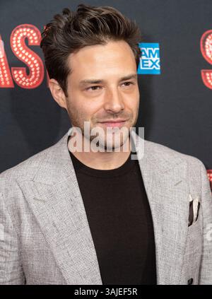 New York, NY, 10. April 2025: Ben Rappaport nimmt am 10. April 2025 an der Eröffnungsnacht des Musical SMASH am Broadway im Imperial Theatre in New York Teil Stockfoto