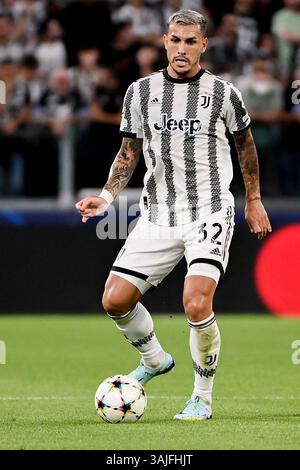 Foto Marco Alpozzi/LaPresse 14 Settembre 2022 - Turin, Italien - Sport, calcio - Juventus vs Benfica - UEFA Champions League 2022/2023 - ein Gironi - Juventus Stadion. Nella Foto: Leandro Paredes (Juventus F.C.); 14. September 2022 Turin, Italien - Sport, calcio - Juventus vs Benfica - UCL 2022/2023 - Gruppenphase - Juventus Stadium. Im Bild: Leandro Paredes (Juventus F.C.); Stockfoto