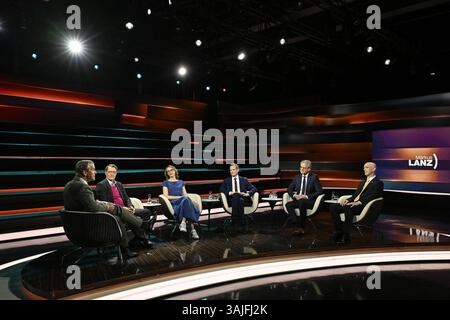 Talkrunde bei Markus Lanz , ZDF 04/25 her Markus Lanz, Karl Lauterbach, Alena Buyx, Hendrik Streeck, Alexander KekulÃ , Jonas Schmidt-Chanasit v. li. am 10. April 2025 in Markus Lanz , ZDF Aufzeichnung vom 07. April TV Fernsehen Talkshow Talkshow Talkshow Deutschland deutsch deutscher deutscher Mann Frau Politik Politiker SPD-Minister Gesundheit Arzt Mediziner Gesundheitsökonom Medizinethikerin Ethikerin Wissenschaftlerin Virologe Biochemiker Professor Hamburger Bernhard-Nocht-Institut für Tropenmedizin italienisch-deuscher Journalist Journalismus Moderator Moderation Autor F Stockfoto