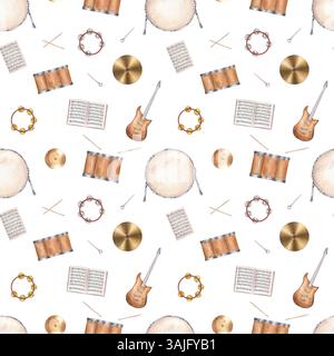 Musikinstrumente nahtloses Aquarellmuster isolierter Hintergrund. Handgemalte elektrische Gitarre, Schlagzeug, Tambourin und Notenabbildung Stockfoto