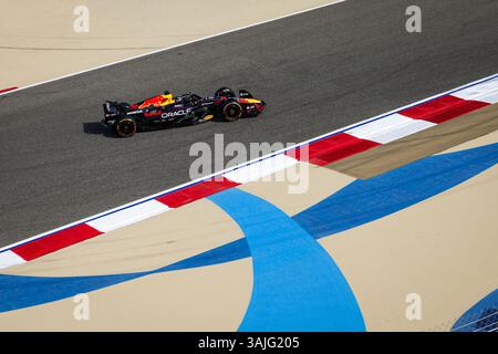 IWASA Ayumu (jpn), Red Bull Racing RB21, Aktion während des Formel 1 Golf Bahrain Grand Prix 2025, 4. Runde der FIA Formel 1 Weltmeisterschaft 2025 vom 11. Bis 13. April 2025 auf dem Bahrain International Circuit in Sakhir, Bahrain Stockfoto