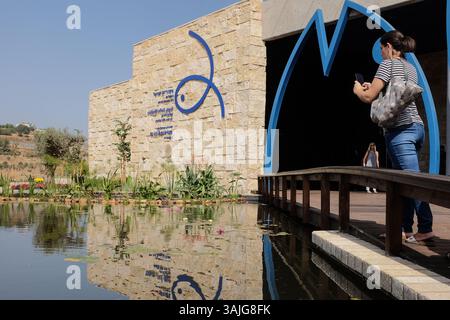 5. Juli 2017 - Jerusalem, Israel - die Vorbereitungen für die öffentliche Eröffnung des Gottesman Family Israel Aquarium Jerusalem sind in Vorbereitung. Das 100.000.000 ILS, 6.500 Quadratmeter große Aquarium, das erste seiner Art im Nahen Osten, mit mehr als 30 Tanks unterschiedlicher Größe, zeigt die vielfältige Meeresumgebung von Israelâ und wird voraussichtlich zu einer wichtigen Touristenattraktion in Jerusalem werden. (Bild: © Nir Alon via ZUMA Wire) Stockfoto