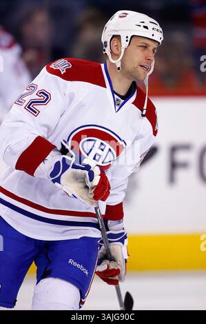 Februar 2009 - Calgary, Alberta, Kanada - Foto des NHL-Spielerprofils auf Steve Begin von Montreal Canadiens während eines Hockeyspiels in Calgary. (Foto: © Larry MacDougal via ZUMA Wire) Stockfoto