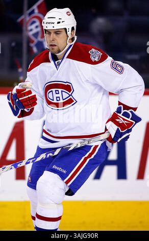 Februar 2009 - Calgary, Alberta, Kanada - Foto des NHL-Spielerprofils auf Tom Kostopoulos von Montreal Canadiens während eines Hockeyspiels in Calgary. (Foto: © Larry MacDougal via ZUMA Wire) Stockfoto