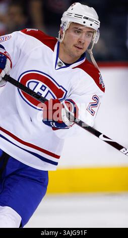 Februar 2009 - Calgary, Alberta, Kanada - Foto des NHL-Spielerprofils auf Josh Gorges in Montreal Canadiens während eines Hockeyspiels in Calgary. (Foto: © Larry MacDougal via ZUMA Wire) Stockfoto