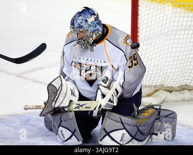 Dezember 2009 - Calgary, Alberta, Kanada - NHL-Spieler-Profilfoto zum Torwart Dan Ellis von Nashville Predators während eines Spiels in Calgary. (Foto: © Larry MacDougal via ZUMA Wire) Stockfoto