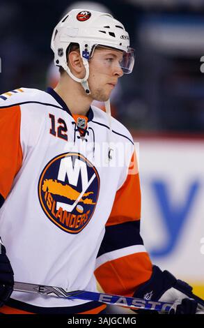 11. Januar 2009 - Calgary, Alberta, Kanada - Foto des NHL-Spielerprofils auf Josh Bailey der New York Islanders während eines Hockeyspiels in Calgary. (Foto: © Larry MacDougal via ZUMA Wire) Stockfoto