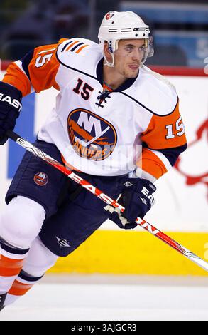 11. Januar 2009 - Calgary, Alberta, Kanada - Foto des NHL-Spielerprofils auf Jeff Tambellini der New York Islanders während eines Hockeyspiels in Calgary. (Foto: © Larry MacDougal via ZUMA Wire) Stockfoto