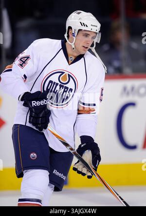 April 2011 - Calgary, Alberta, Kanada - Foto des NHL-Spielerprofils auf Chris VandeVelde von Edmonton Oilers während eines Spiels in Calgary. (Foto: © Larry MacDougal via ZUMA Wire) Stockfoto