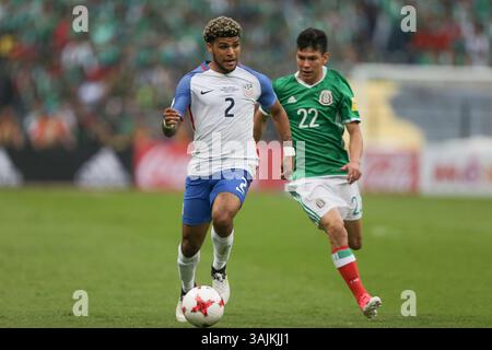 11. Juni 2017 - Mexiko-Stadt, Mexiko - Mexiko-Stadt, Mexiko - Sonntag, 11. Juni 2017: DeAndre Yedlin während eines Endrundenspiels der Männer der USA und Mexiko (MEX) im Azteca-Stadion zur FIFA-Weltmeisterschaft 2018. (Kreditbild: © John Dorton/ISIPhotos via ZUMA Wire) Stockfoto