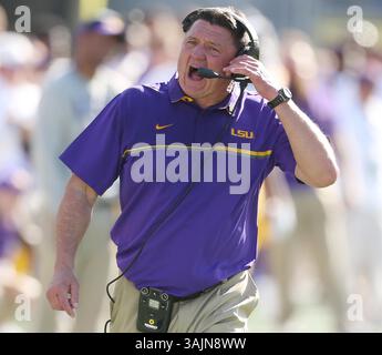 31. Dezember 2016: Orlando, FL, USA – LSU-Cheftrainer Ed Orgeron am 31. Dezember 2016 beim Buffalo Wild Wings Citrus Bowl im Camping World Stadium in Orlando, Florida. (Bild: © Stephen M. Dowell/TNS via ZUMA Wire) Stockfoto